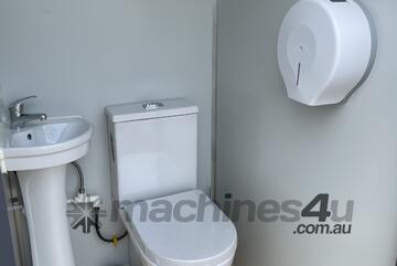 Un  Double Toilet Block