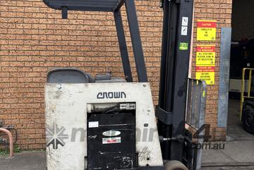 Crown Stand On Legless High Reach Forklift