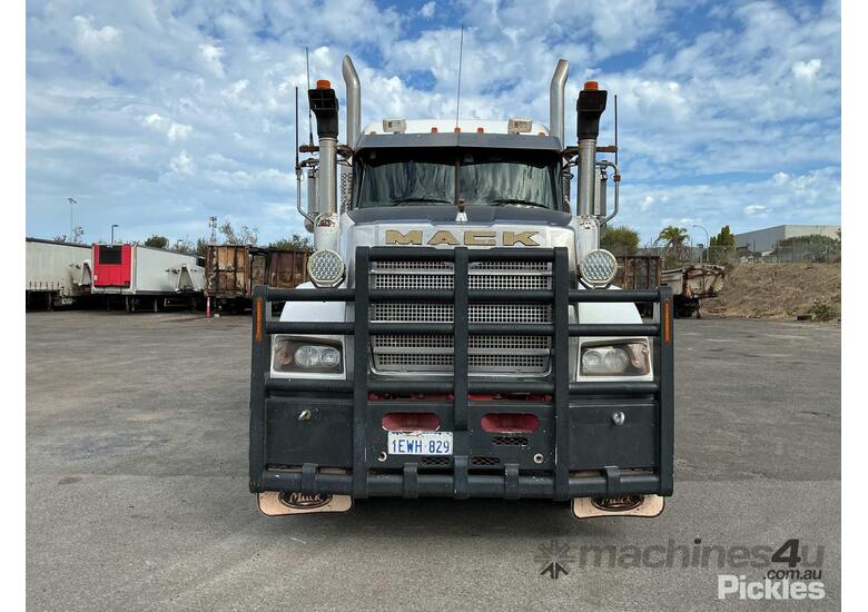 2015 Mack Titan 8x6 Prime Mover