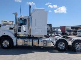 Mack Superliner - picture2' - Click to enlarge
