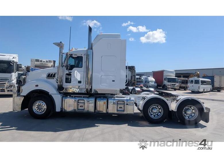 Mack Superliner