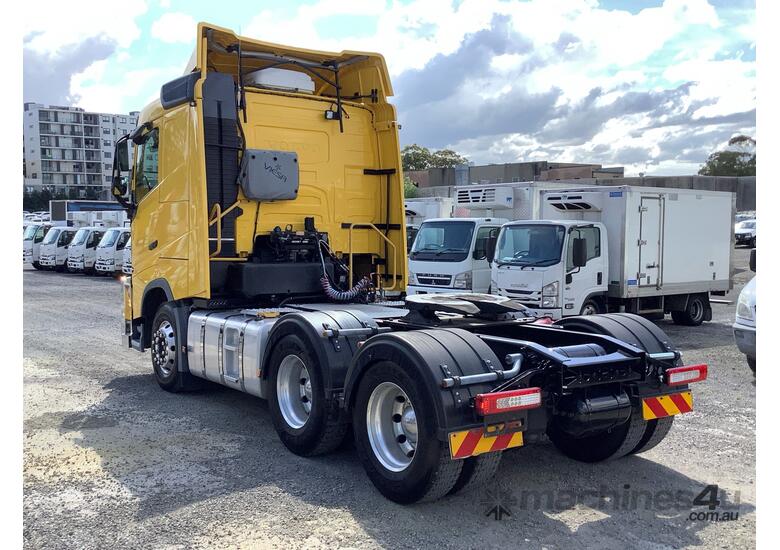 caption 2017 Volvo FH13 Prime Mover Sleeper Cab
