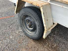 Homemade Single Axle Box Trailer - picture0' - Click to enlarge