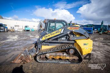 NEW HOLLAND C238 TRACK LOADER