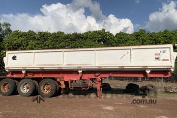 2015 TriStar Stallion Side Tipper Airbag Suspension, Roll Over Tarp 2015 TriStar Stallion Side Tipper Airbag Suspension, Roll Over Tarp