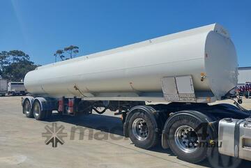 Hockney   30,000L Hockney   30,000L