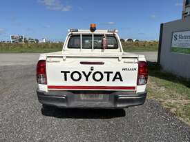 2018 Toyota Hilux Workmate 4x2 Dual Cab Ute - picture1' - Click to enlarge