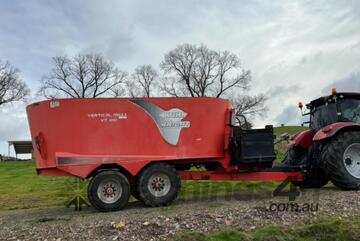 KUHN TWIN AUGER VERTICAL MAXX VT 180 FEEDMIXER