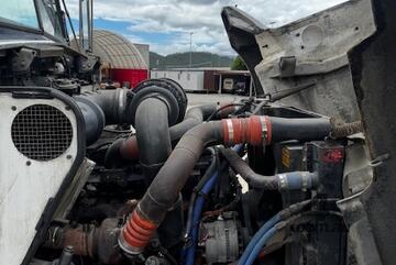 1994 Kenworth T440 Prime Mover Sleeper Cab