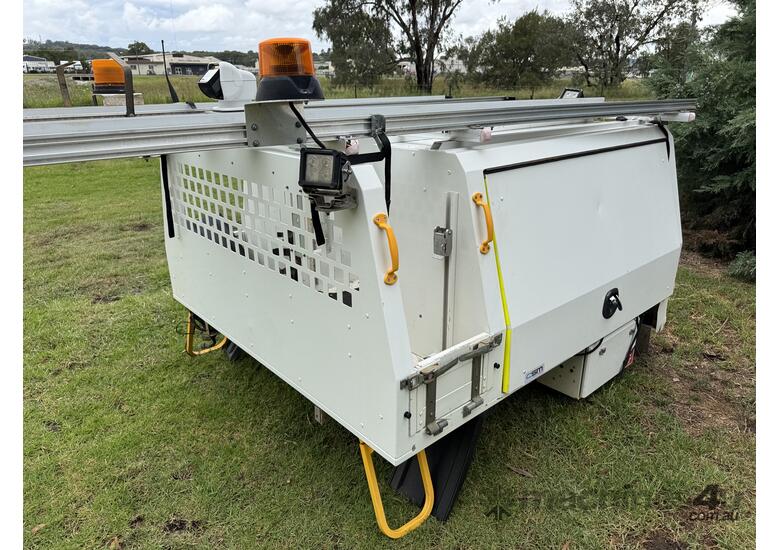 CSM Service Body off Toyota Hilux 