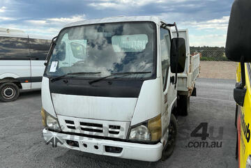 Isuzu   NKR200 Tipper