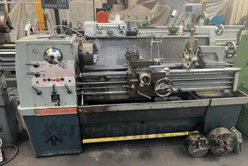 Colchester Triumph 2000 centre lathe 370mm x 1270mm centres with DRO