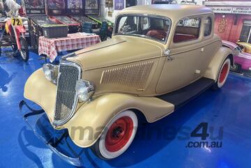 1934 Ford Five Window V8 Hot Rod