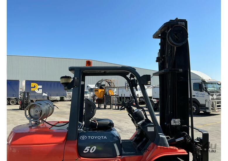 2005 Toyota 02-7FGA50 Counter Balance Forklift