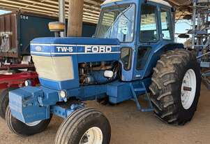 Ford   TW5