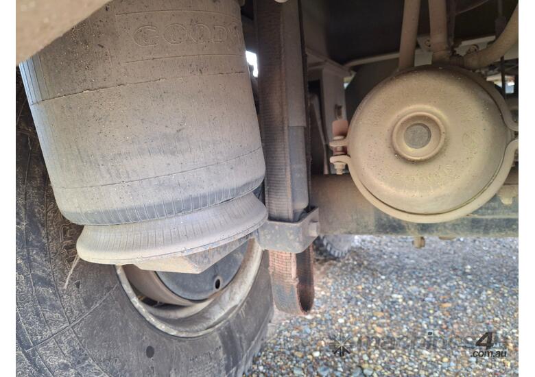 2011 Shephard A3 DOG-235T Tri Axle Tipping Dog Trailer