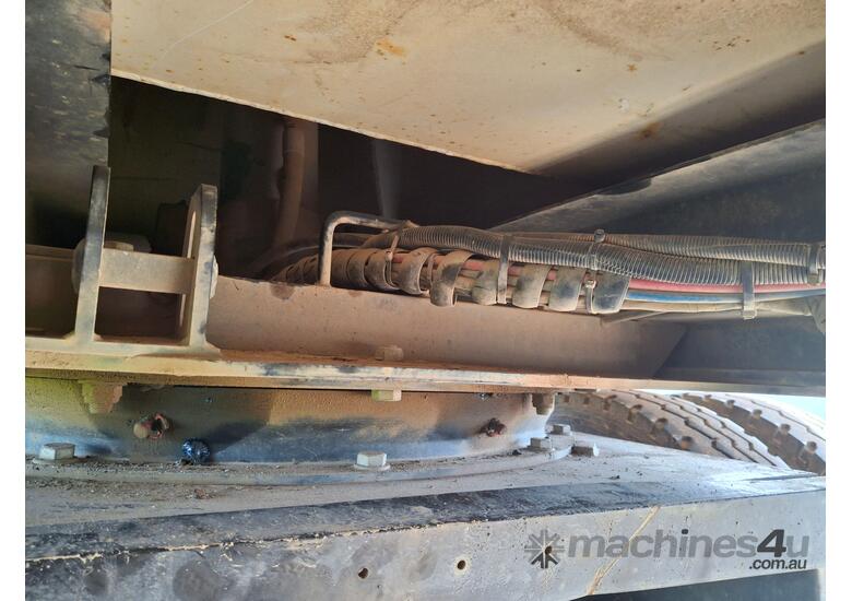 2011 Shephard A3 DOG-235T Tri Axle Tipping Dog Trailer