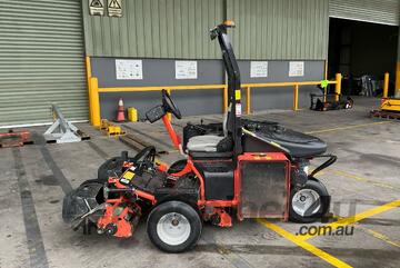Jacobsen   GP400 Ride On Mower