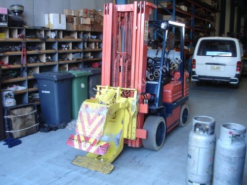 2,8 Tonne Forklift & Paper Roll Clamp (SpaceSaver) - Hire