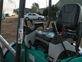 IHI 15NX 1.5T MINI EXCAVATOR - picture2' - Click to enlarge