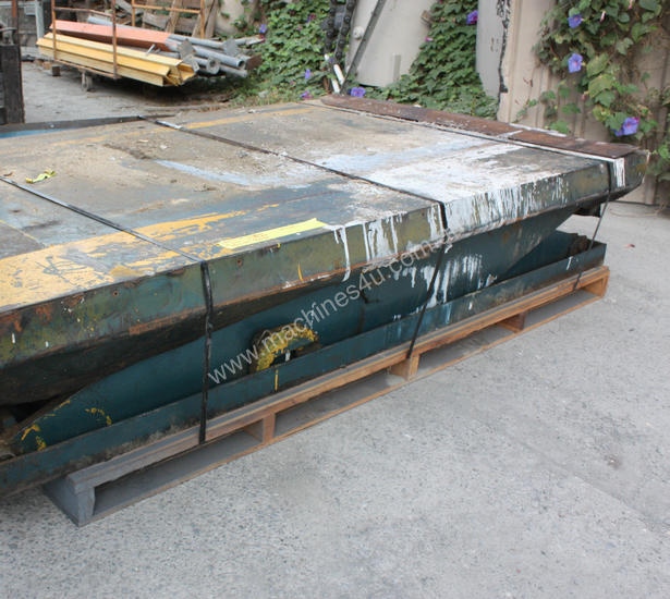 caption Hydraulic Scissor Lift 3175 KG