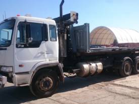1999 Hino Hook truck  - picture2' - Click to enlarge