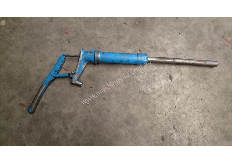 Used MACNAUGHT Drum Pump Hand operated Pneumatic Drum Pump in