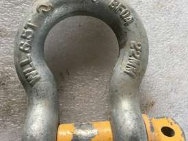 Bow Shackle 6.5 ton 22mm Rigging Equipment - picture0' - Click to enlarge