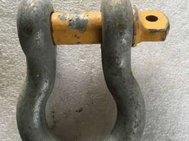 Bow Shackle 6.5 ton 22mm Rigging Equipment - picture1' - Click to enlarge