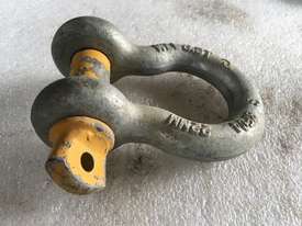 Bow Shackle 6.5 ton 22mm Rigging Equipment - picture2' - Click to enlarge