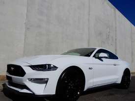 Ford Mustang Car Light Commercial - picture0' - Click to enlarge