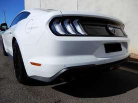 Ford Mustang Car Light Commercial - picture2' - Click to enlarge