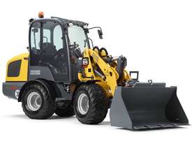 WL32  Articulated Wheel Loader - picture2' - Click to enlarge