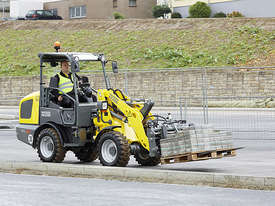 WL32  Articulated Wheel Loader - picture1' - Click to enlarge