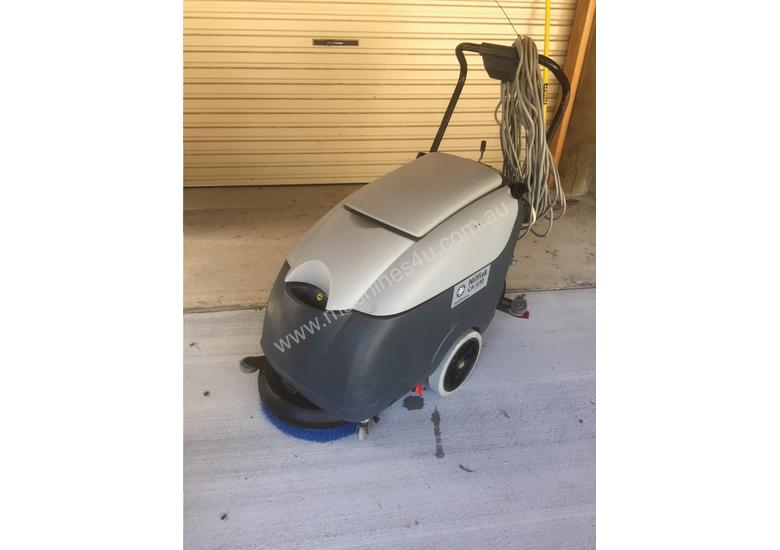Click to view full size photos Nilfisk Electric Scrubber CA410