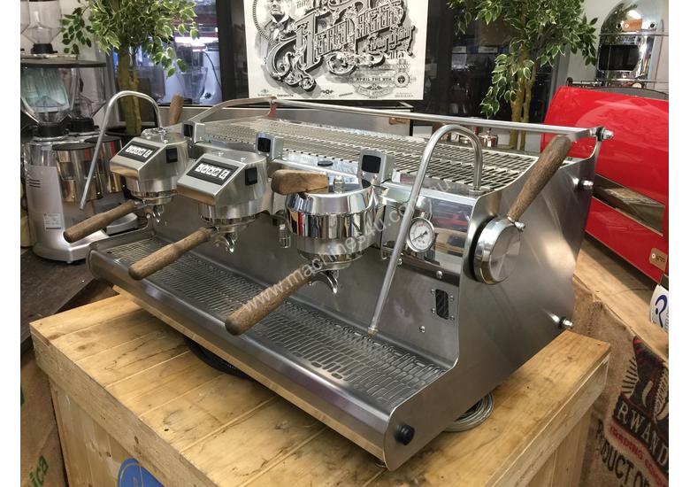 Used Synesso SABRE HYBRID Coffee Machines in , Listed on Machines4u