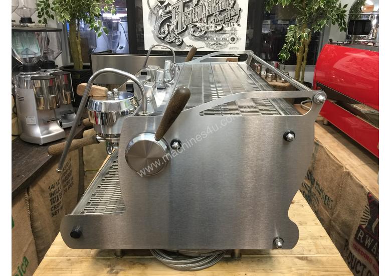 Used Synesso SABRE HYBRID Coffee Machines in , Listed on Machines4u