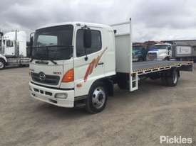 2004 Hino GD1J 500 - picture2' - Click to enlarge