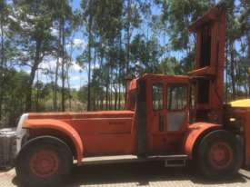 27.5T Hyster (6.2m Lift) Container Handler Diesel H620B Forklift - picture0' - Click to enlarge