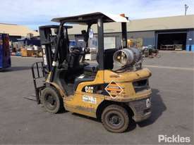 2008 Caterpillar GP25NT - picture2' - Click to enlarge