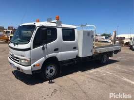 2011 Hino 300 816 - picture2' - Click to enlarge