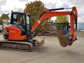 USED KUBOTA U55-4 EXCAVATOR WITH FULL CABIN, HITCH, BUCKETS AND 3125 HOURS - picture0' - Click to enlarge