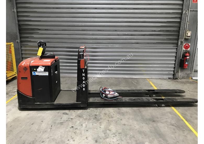 caption BT OSE250 Pallet Truck Forklift