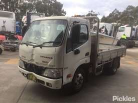 2015 Hino Dutro 300 Series 616 - picture1' - Click to enlarge