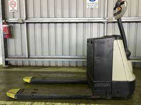 Electric Forklift Walkie Pallet WP Series 2010 Warranty and Crown Services included - picture0' - Click to enlarge