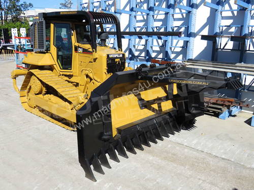 Caterpillar D6N XL Bulldozer Stick Rake Fitted SU Blade DOZCATM