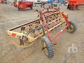 NEW HOLLAND 256 Hay Rake - picture2' - Click to enlarge