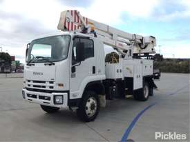 2009 Isuzu FSS500 - picture2' - Click to enlarge