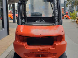 Linde 5000kg Diesel Forklift with 4100mm 2 Stage Mast - picture1' - Click to enlarge