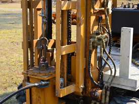 Light, powerful All-Terrain Hydraulic-Hammer Rig  - picture0' - Click to enlarge